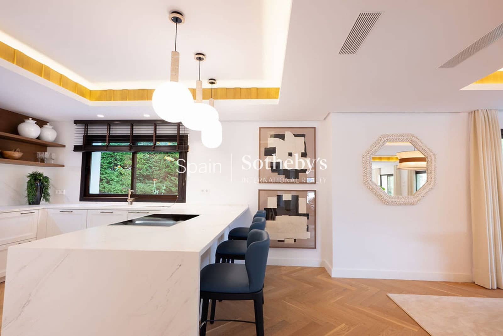 6 makuuhuone Huvila myytävänä paikassa Marbella mukana uima-altaan 
autotalli - 4 199 000 € (Ref: 9611995)