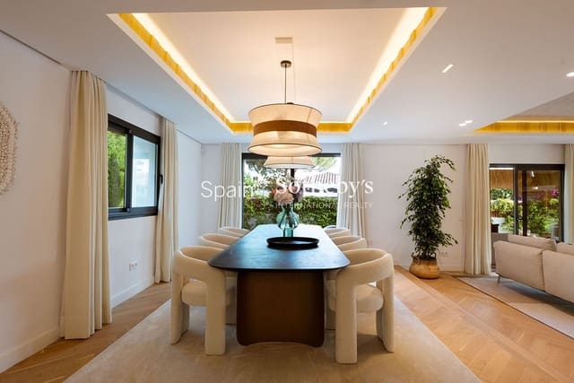 6 makuuhuone Huvila myytävänä paikassa Marbella mukana uima-altaan 
autotalli - 4 199 000 € (Ref: 9611995)