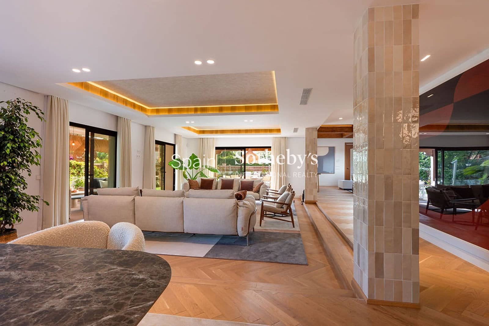 6 makuuhuone Huvila myytävänä paikassa Marbella mukana uima-altaan 
autotalli - 4 199 000 € (Ref: 9611995)