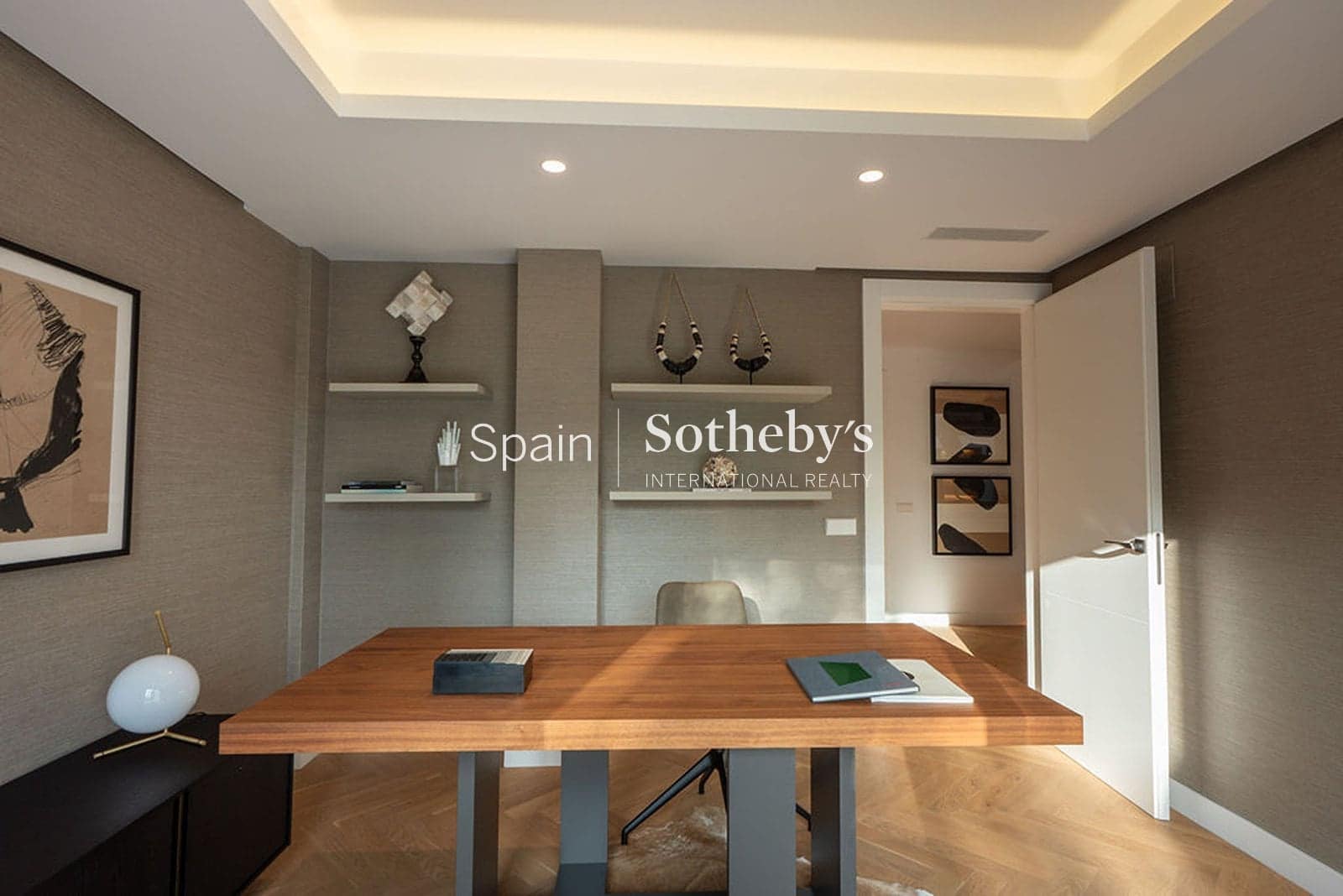 6 makuuhuone Huvila myytävänä paikassa Marbella mukana uima-altaan 
autotalli - 4 199 000 € (Ref: 9611995)