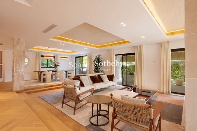 6 makuuhuone Huvila myytävänä paikassa Marbella mukana uima-altaan 
autotalli - 4 199 000 € (Ref: 9611995)