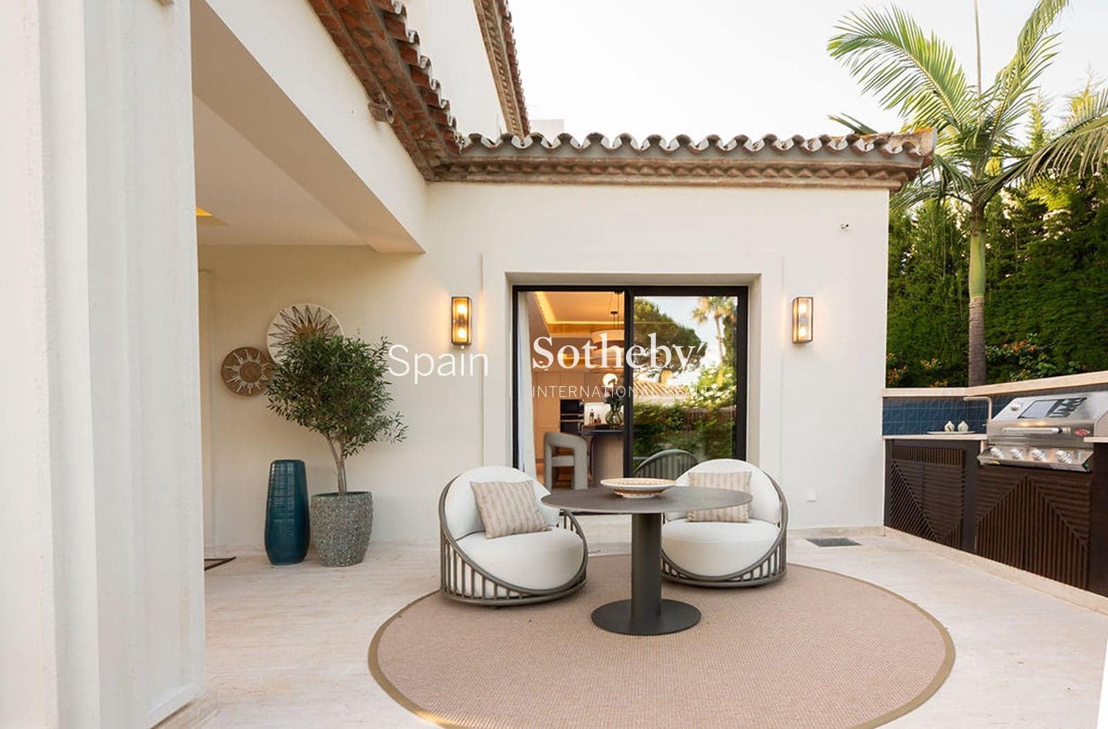 6 makuuhuone Huvila myytävänä paikassa Marbella mukana uima-altaan 
autotalli - 4 199 000 € (Ref: 9611995)