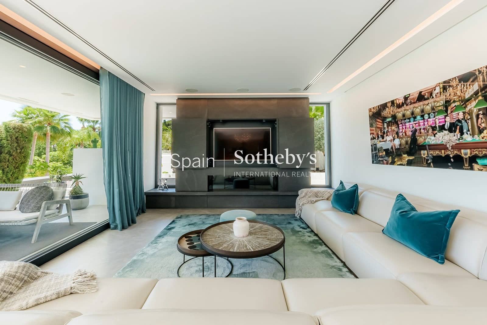 4 sovrum Villa till salu i Nueva Andalucia med pool garage - 3 900 000 € (Ref: 9611996)