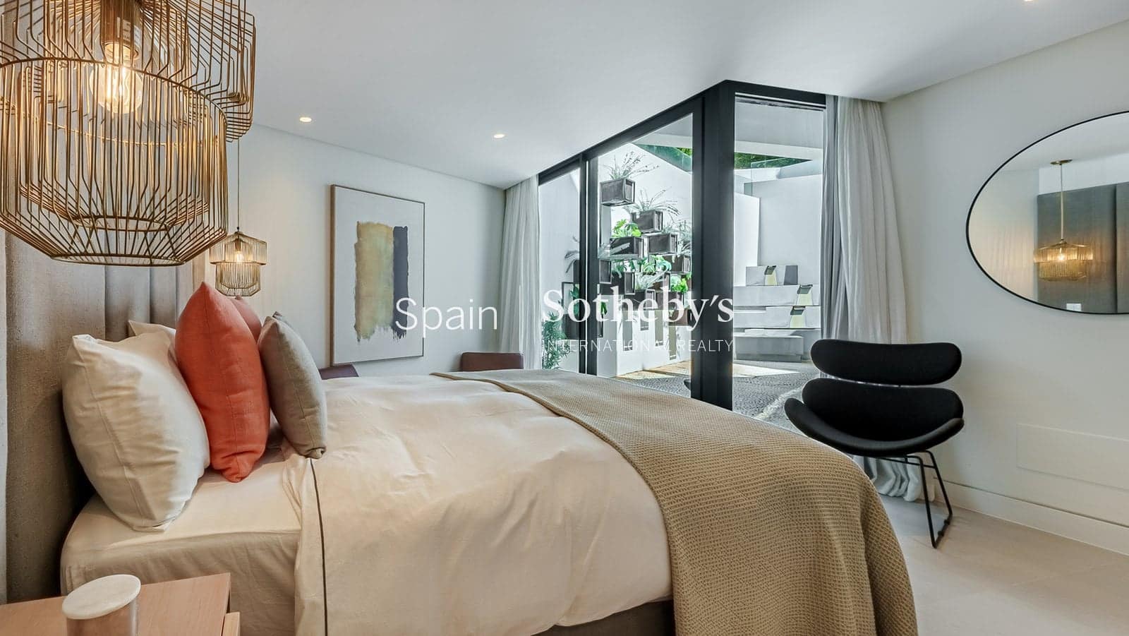 4 sovrum Villa till salu i Nueva Andalucia med pool garage - 3 900 000 € (Ref: 9611996)