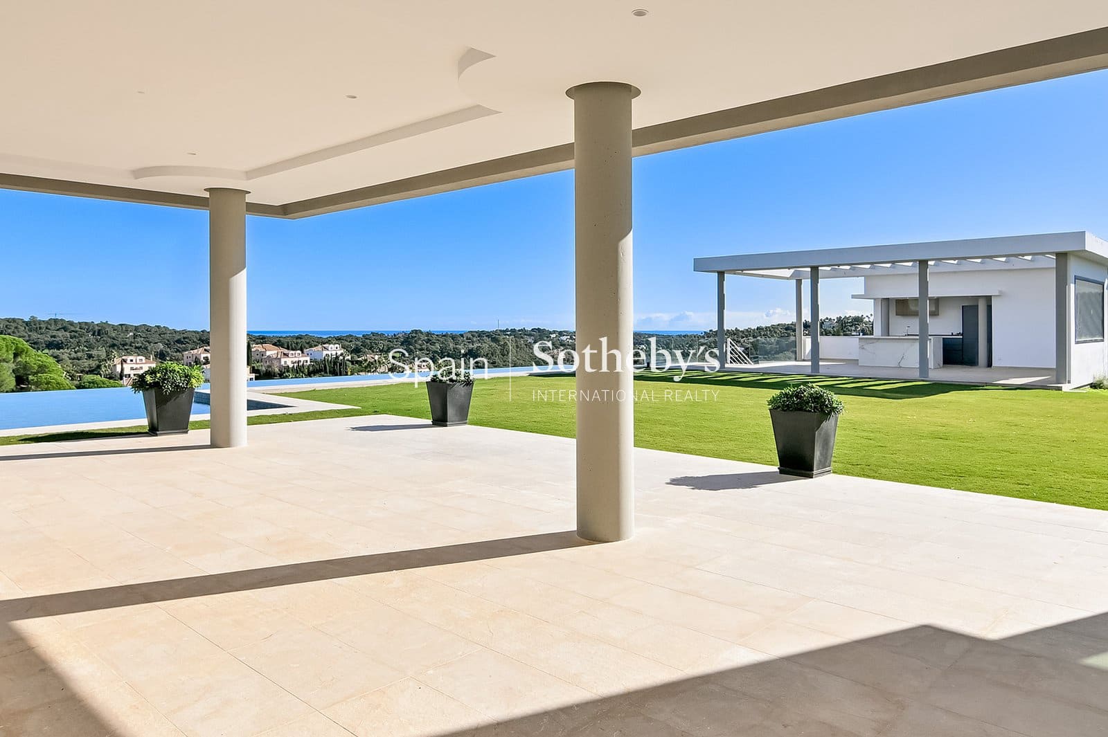 8 slaapkamer Villa te koop in Sotogrande met zwembad garage - € 6.975.000 (Ref: 9611997)