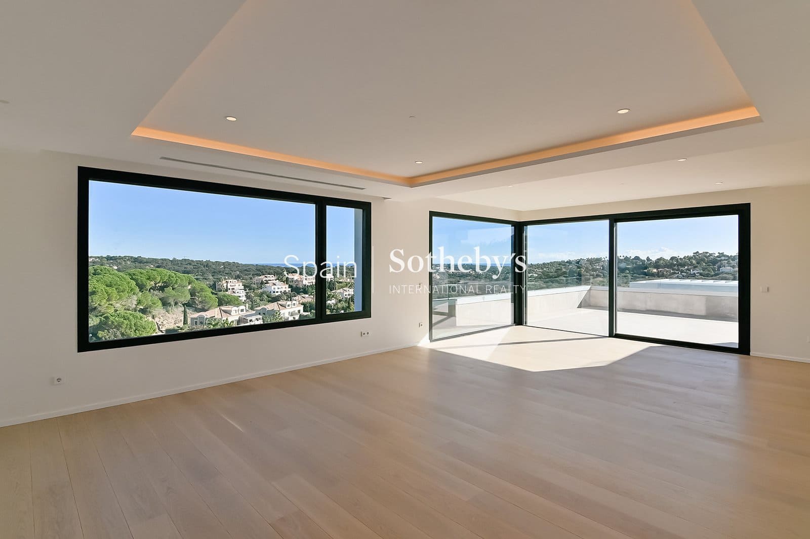 8 slaapkamer Villa te koop in Sotogrande met zwembad garage - € 6.975.000 (Ref: 9611997)