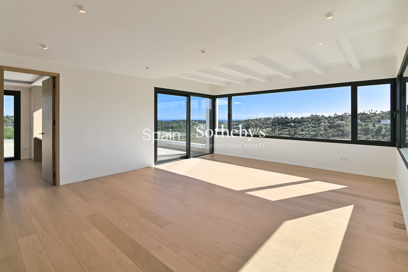 8 slaapkamer Villa te koop in Sotogrande met zwembad garage - € 6.975.000 (Ref: 9611997)