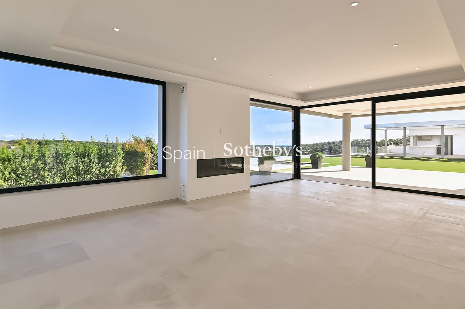 8 slaapkamer Villa te koop in Sotogrande met zwembad garage - € 6.975.000 (Ref: 9611997)