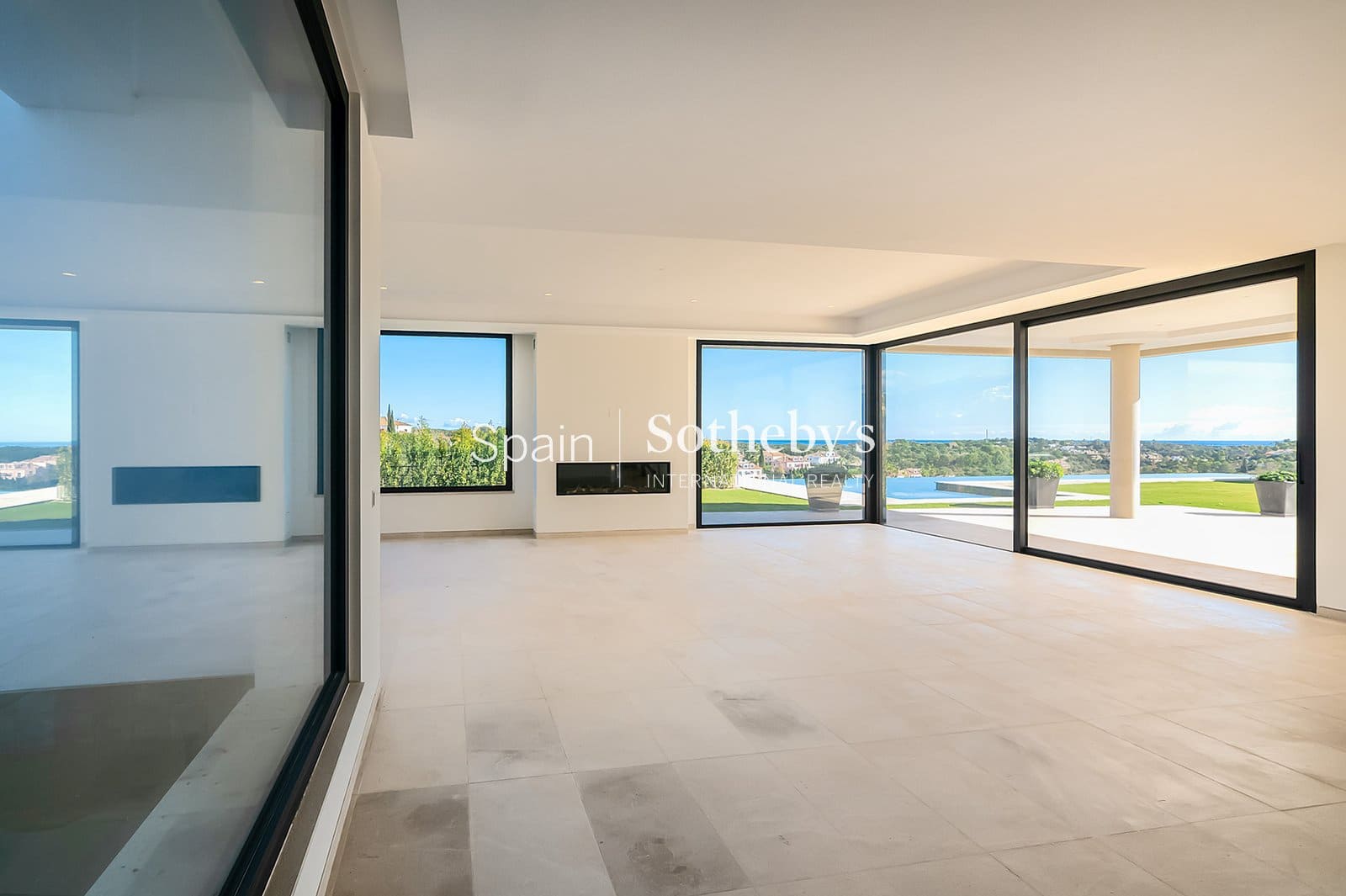 8 slaapkamer Villa te koop in Sotogrande met zwembad garage - € 6.975.000 (Ref: 9611997)