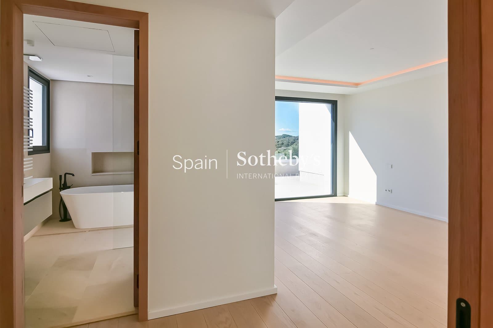 8 slaapkamer Villa te koop in Sotogrande met zwembad garage - € 6.975.000 (Ref: 9611997)