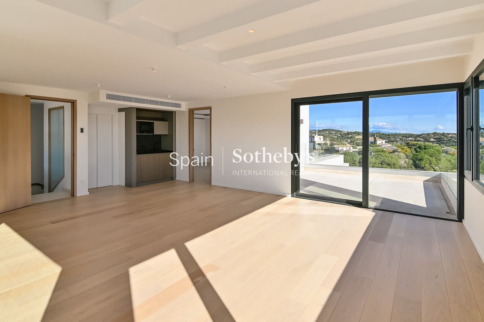 8 slaapkamer Villa te koop in Sotogrande met zwembad garage - € 6.975.000 (Ref: 9611997)