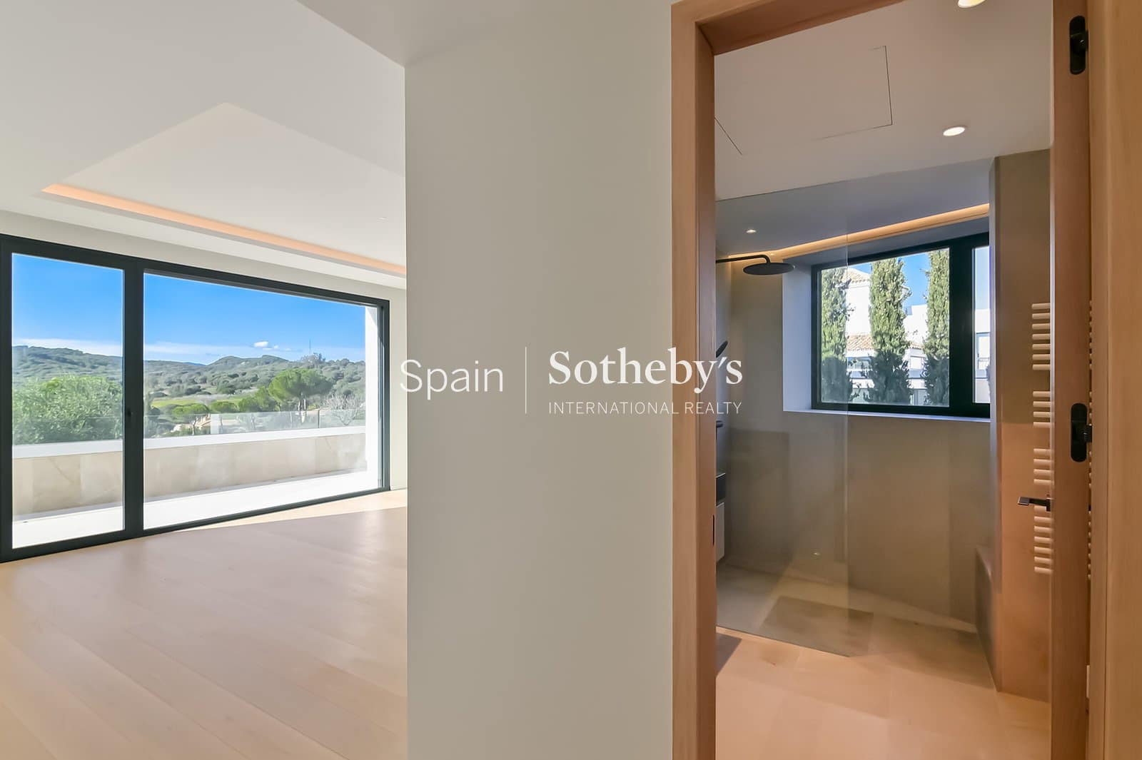 8 slaapkamer Villa te koop in Sotogrande met zwembad garage - € 6.975.000 (Ref: 9611997)