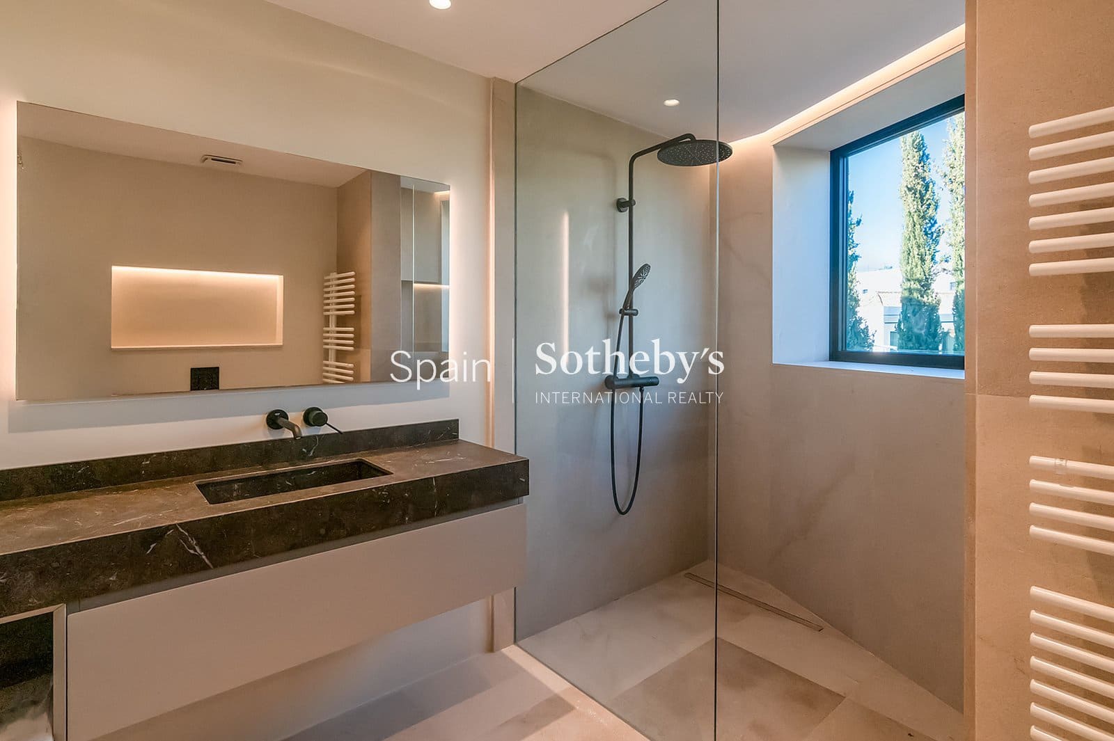 8 slaapkamer Villa te koop in Sotogrande met zwembad garage - € 6.975.000 (Ref: 9611997)