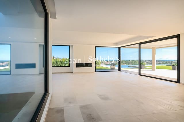 Chalet de 8 habitaciones en Sotogrande Alto, San Roque en venta con piscina garaje - 6.975.000 € (Ref: 9611997)