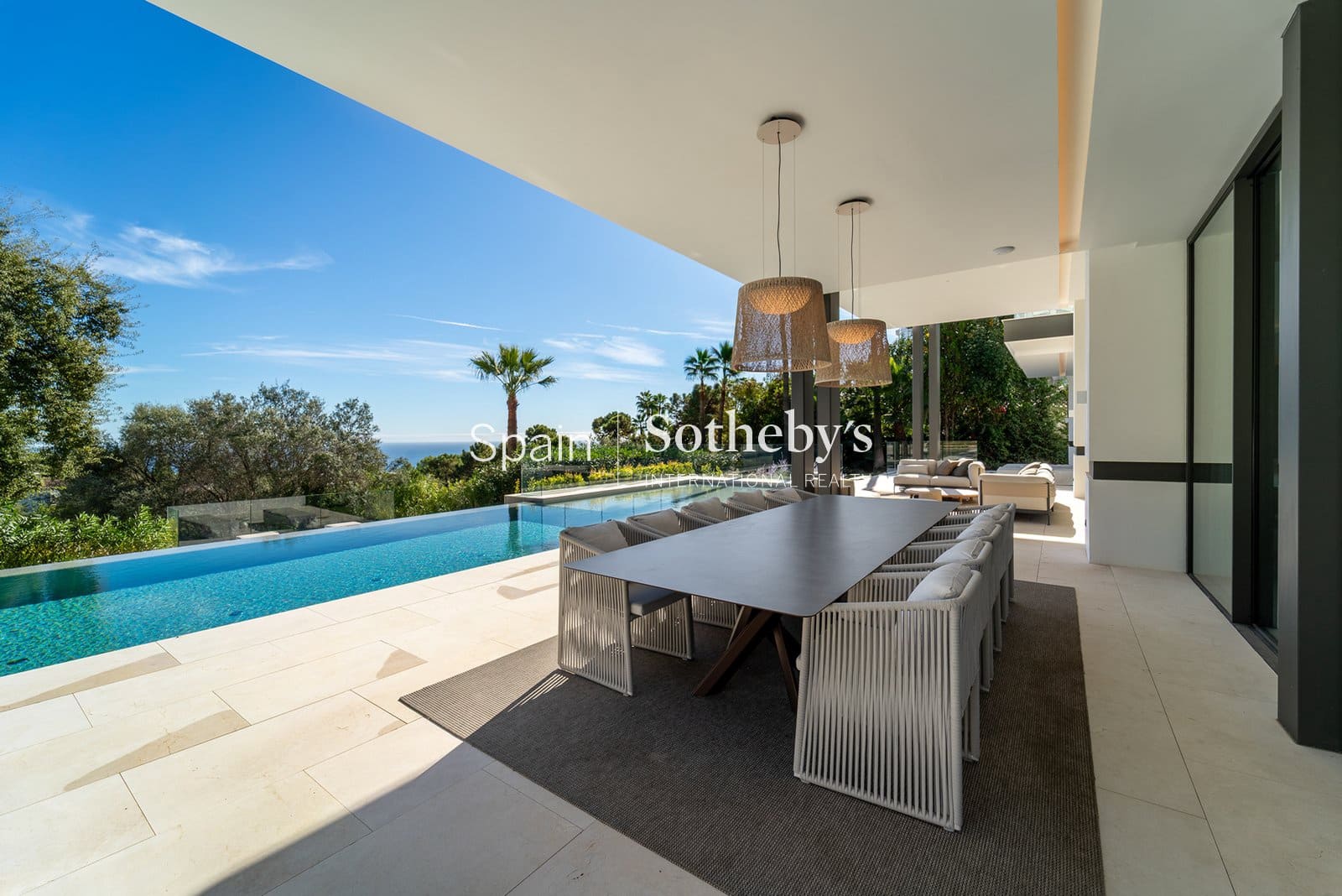 6 bedroom Villa for sale in Golden Mile with pool garage - € 14,950,000 (Ref: 9611999)