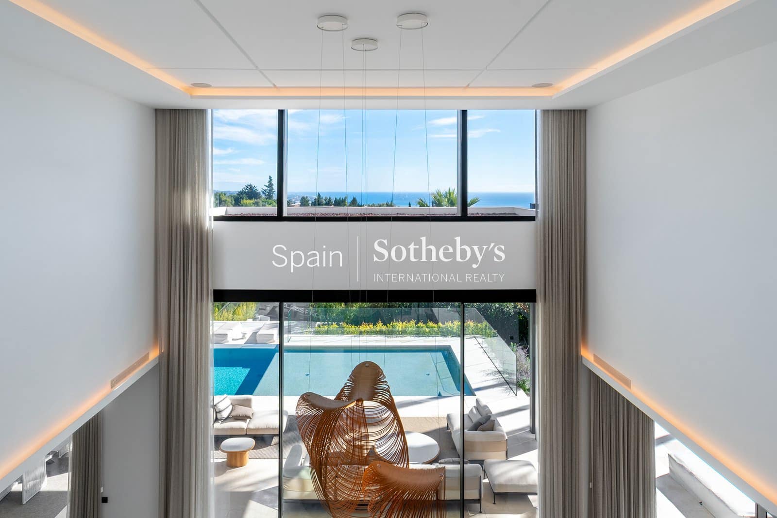 6 bedroom Villa for sale in Golden Mile with pool garage - € 14,950,000 (Ref: 9611999)