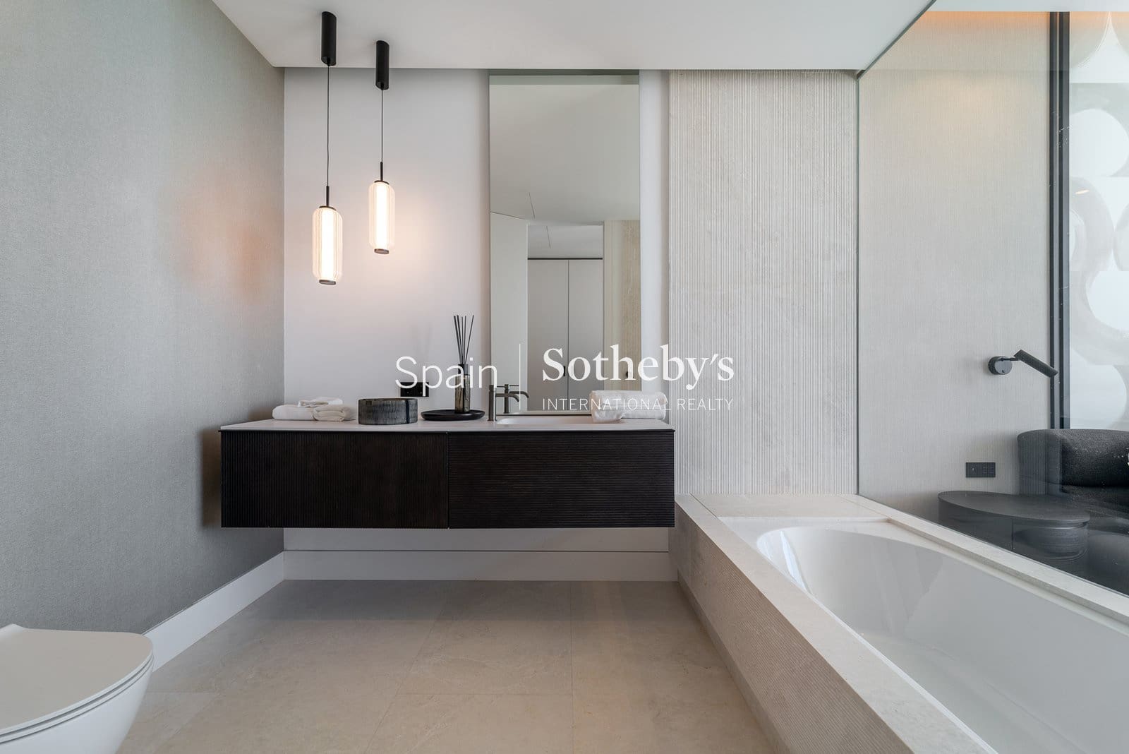 6 bedroom Villa for sale in Golden Mile with pool garage - € 14,950,000 (Ref: 9611999)