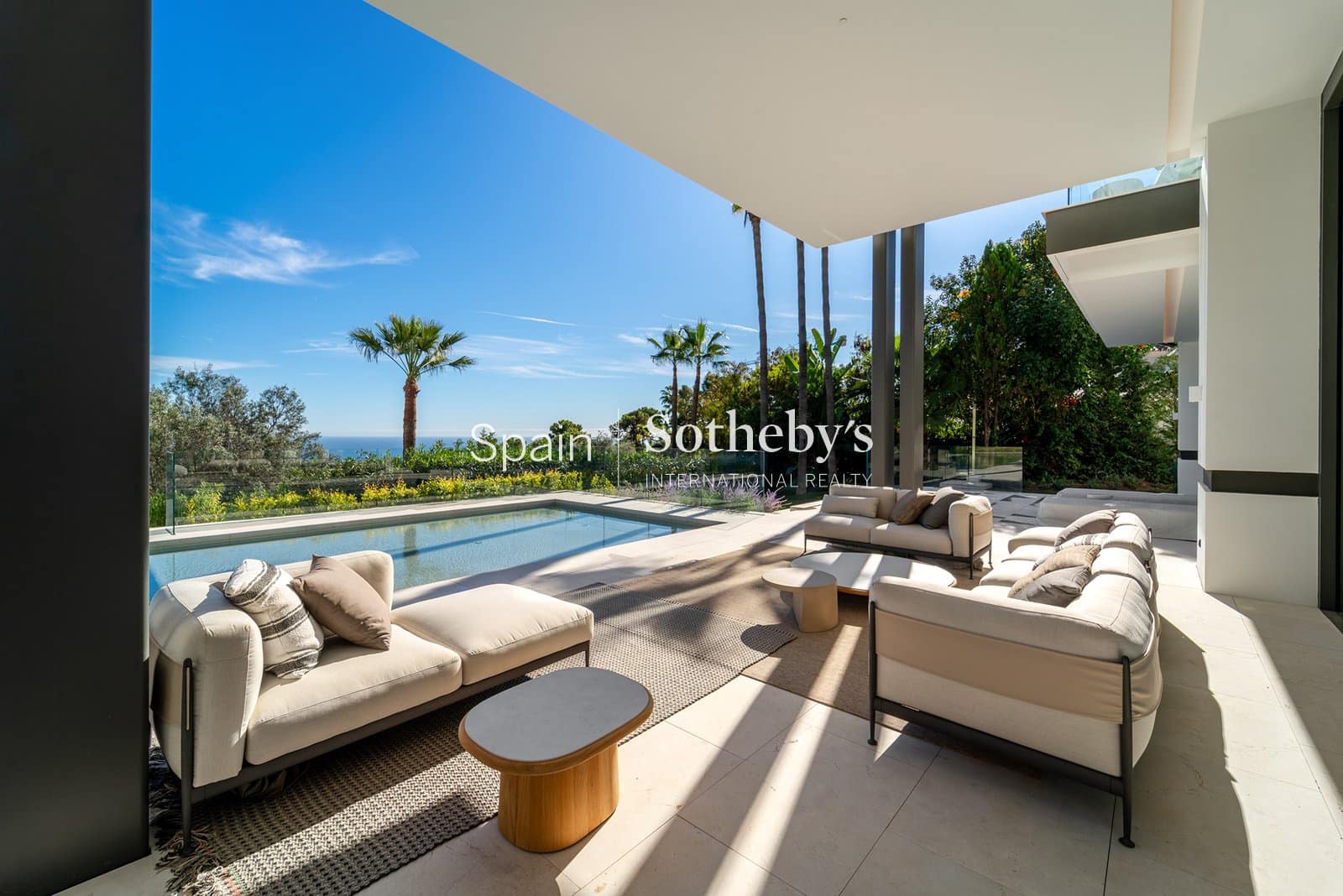 6 bedroom Villa for sale in Golden Mile with pool garage - € 14,950,000 (Ref: 9611999)