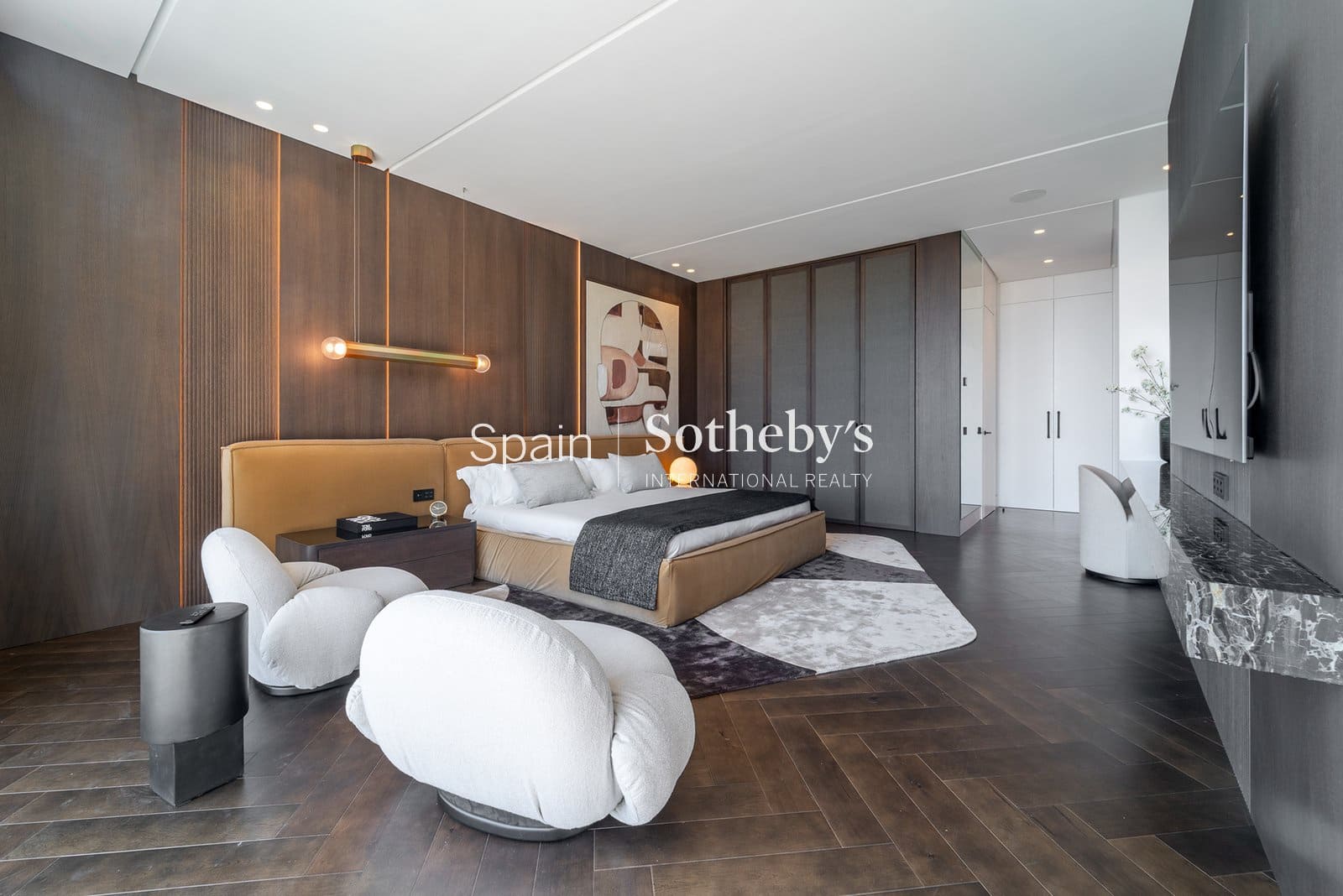 6 bedroom Villa for sale in Golden Mile with pool garage - € 14,950,000 (Ref: 9611999)