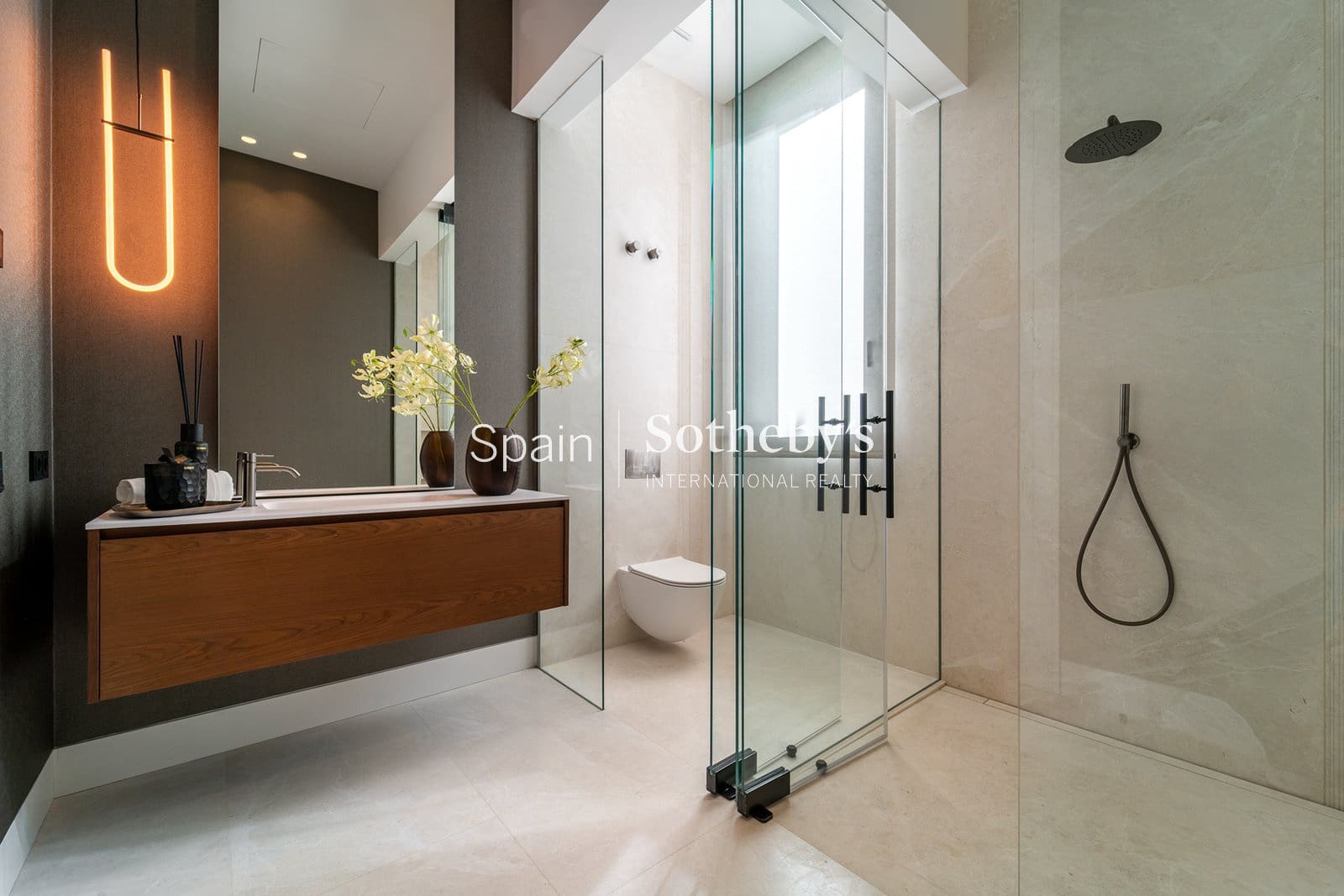 6 bedroom Villa for sale in Golden Mile with pool garage - € 14,950,000 (Ref: 9611999)