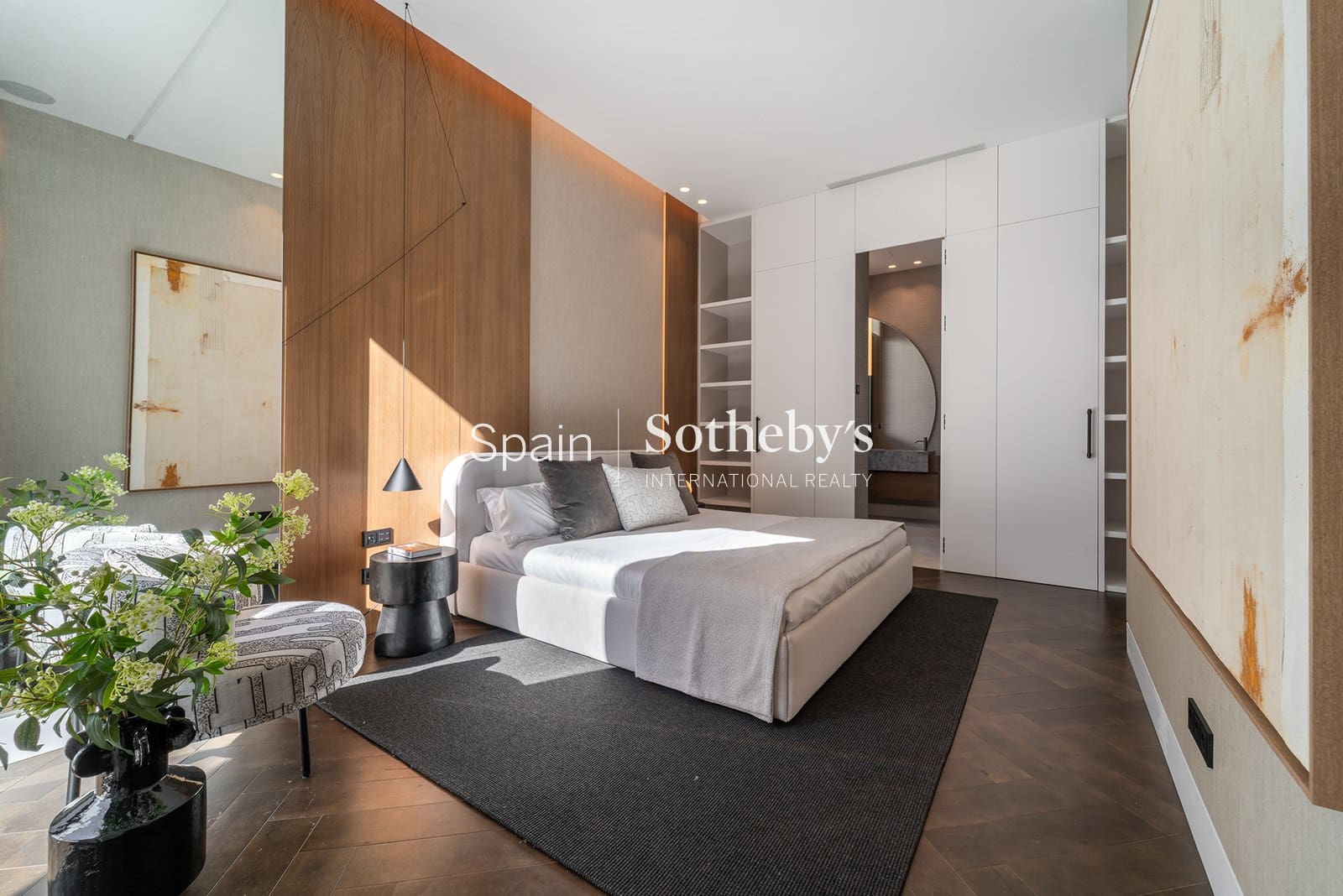 6 bedroom Villa for sale in Golden Mile with pool garage - € 14,950,000 (Ref: 9611999)