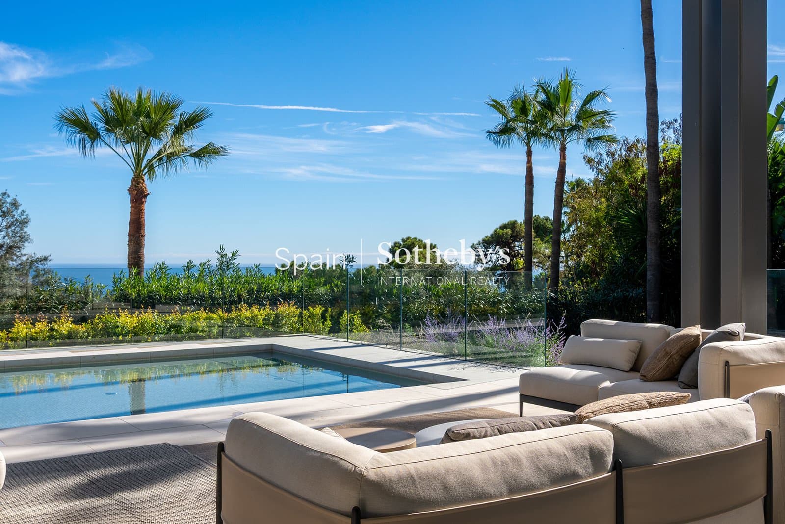 6 bedroom Villa for sale in Golden Mile with pool garage - € 14,950,000 (Ref: 9611999)