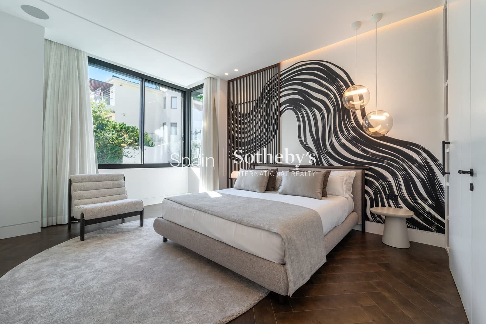 6 bedroom Villa for sale in Golden Mile with pool garage - € 14,950,000 (Ref: 9611999)