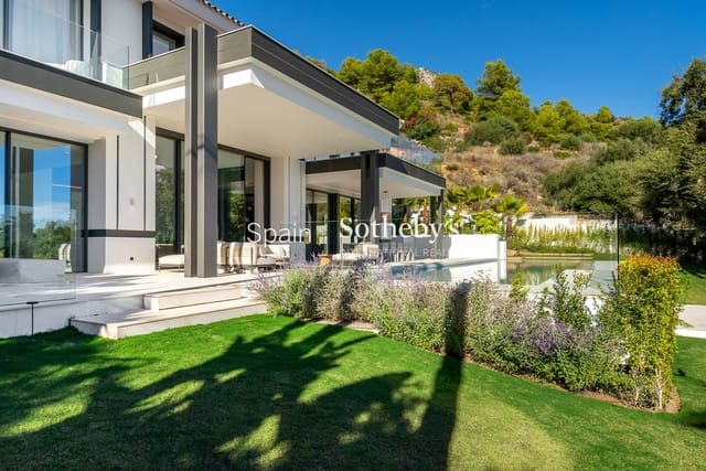 6 bedroom Villa for sale in Sierra Blanca, Marbella with pool garage - € 14,950,000 (Ref: 9611999)