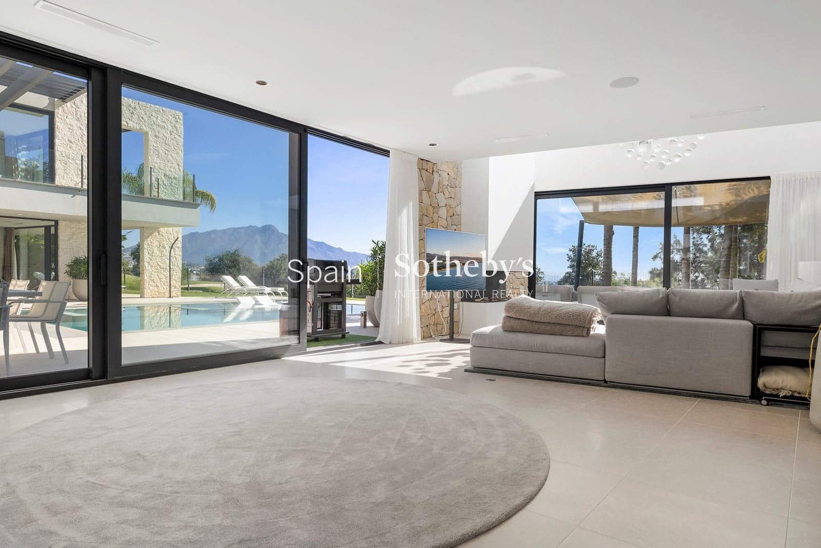 5 sypialnia Willa na sprzedaż w Benahavis z basenem garażem - 4 950 000 € (Ref: 9628290)