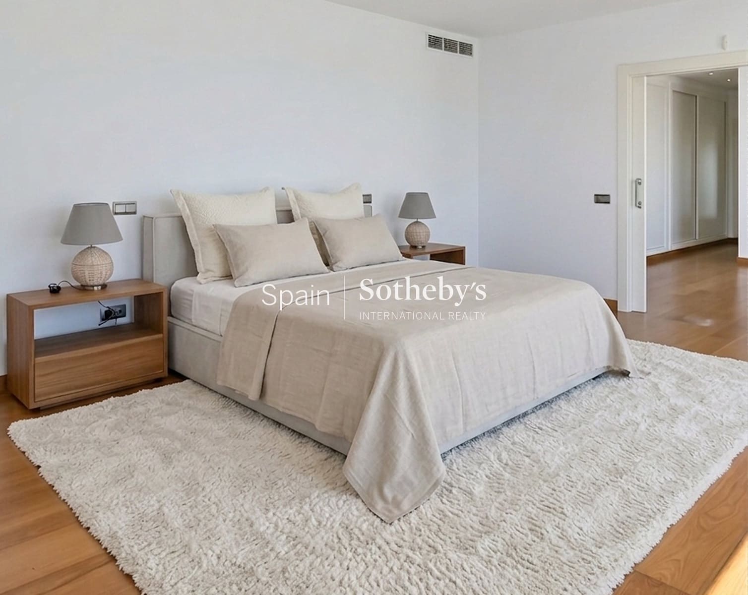 5 bedroom Villa for rent in Sotogrande with pool garage - € 10,000 (Ref: 9628391)