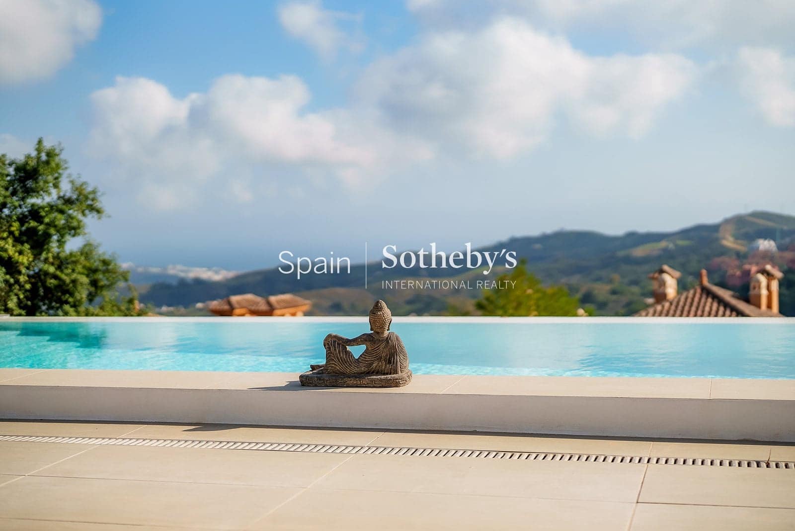 5 slaapkamer Villa te koop in La Mairena met zwembad garage - € 2.400.000 (Ref: 9630556)