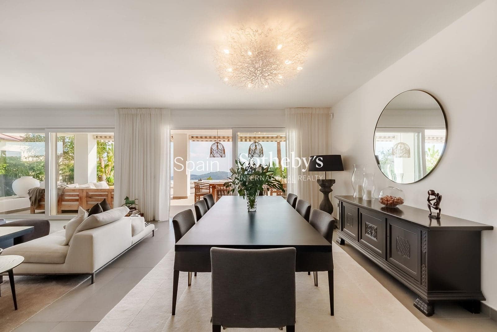 5 slaapkamer Villa te koop in La Mairena met zwembad garage - € 2.400.000 (Ref: 9630556)