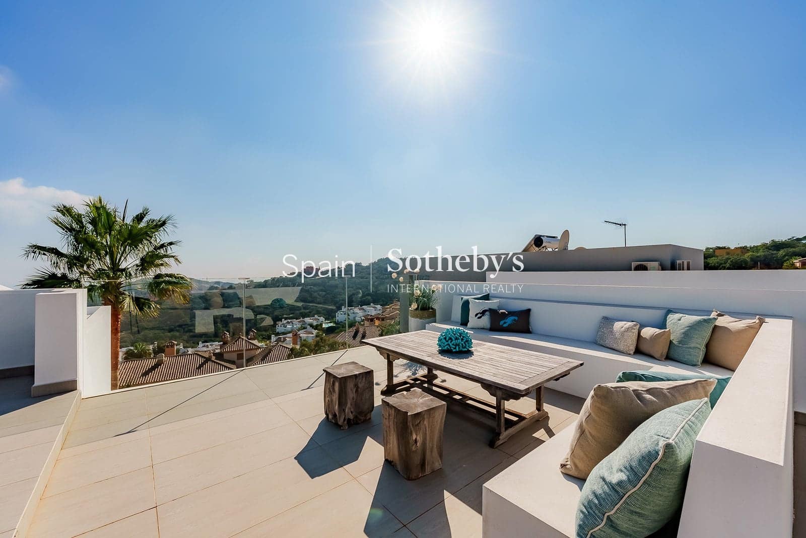 5 slaapkamer Villa te koop in La Mairena met zwembad garage - € 2.400.000 (Ref: 9630556)