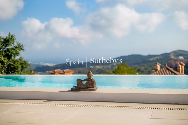 5 slaapkamer Villa te koop in La Mairena, Ojen met zwembad garage - € 2.400.000 (Ref: 9630556)