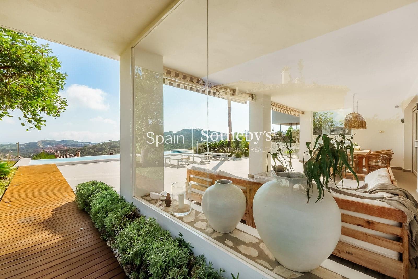 5 slaapkamer Villa te koop in La Mairena met zwembad garage - € 2.400.000 (Ref: 9630556)