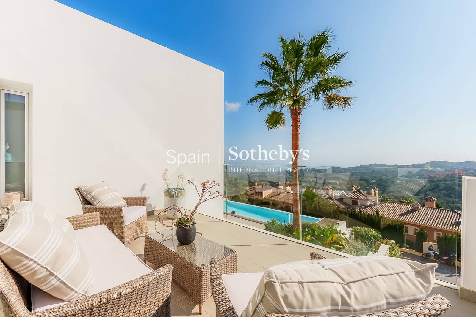 5 slaapkamer Villa te koop in La Mairena met zwembad garage - € 2.400.000 (Ref: 9630556)