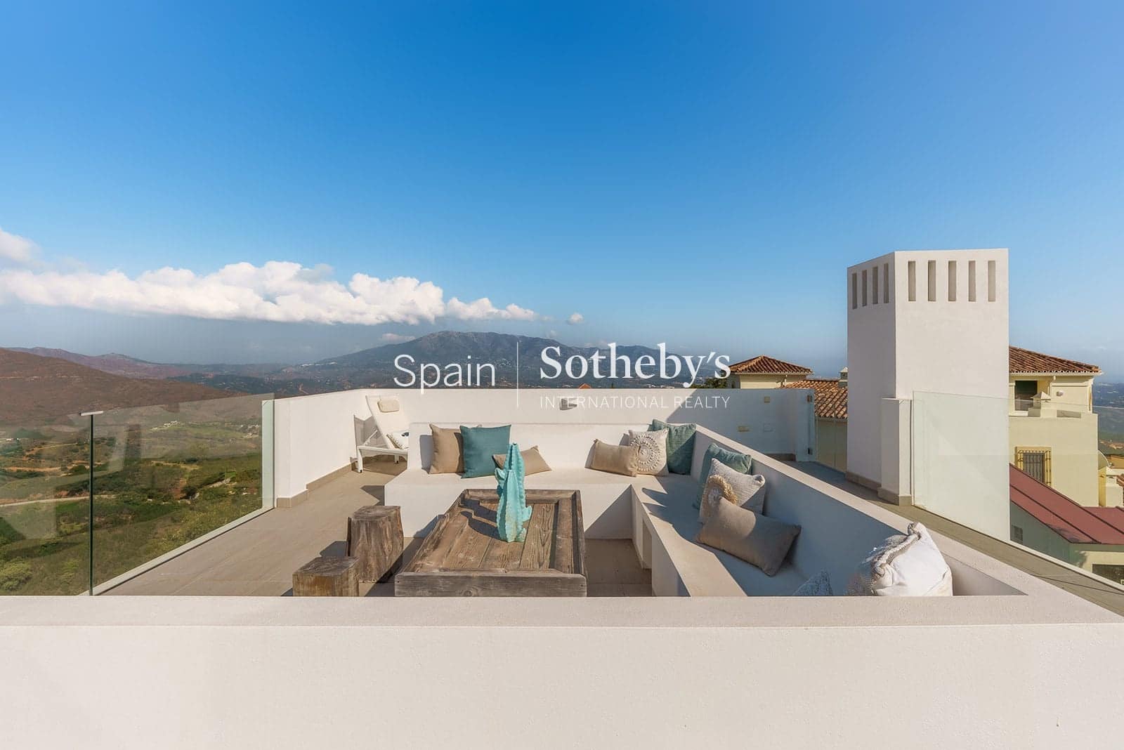 5 slaapkamer Villa te koop in La Mairena met zwembad garage - € 2.400.000 (Ref: 9630556)