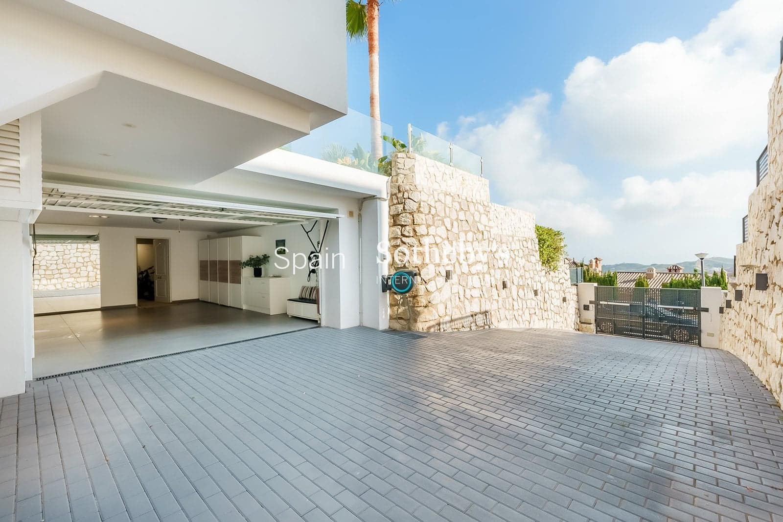 5 slaapkamer Villa te koop in La Mairena met zwembad garage - € 2.400.000 (Ref: 9630556)