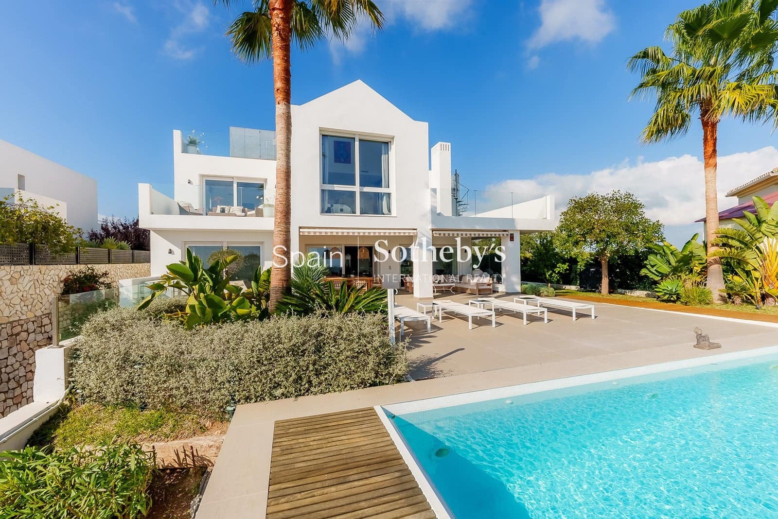 5 slaapkamer Villa te koop in La Mairena met zwembad garage - € 2.400.000 (Ref: 9630556)