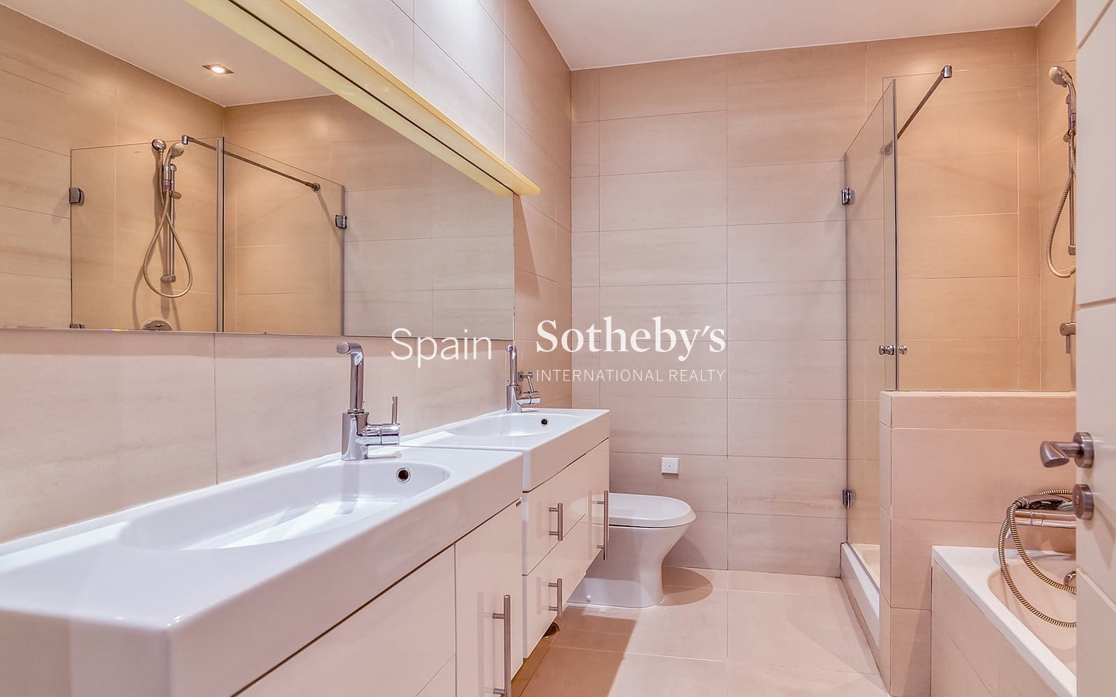 5 bedroom Villa for rent in Sotogrande with pool garage - € 10,000 (Ref: 9694432)