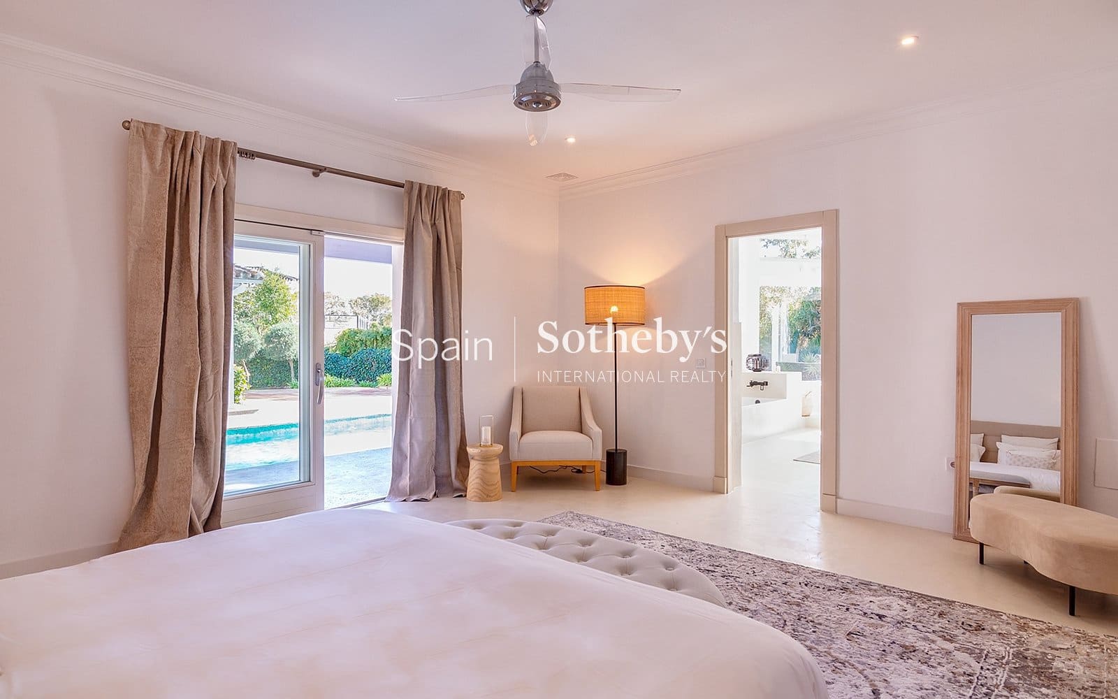 5 bedroom Villa for rent in Sotogrande with pool garage - € 10,000 (Ref: 9694432)