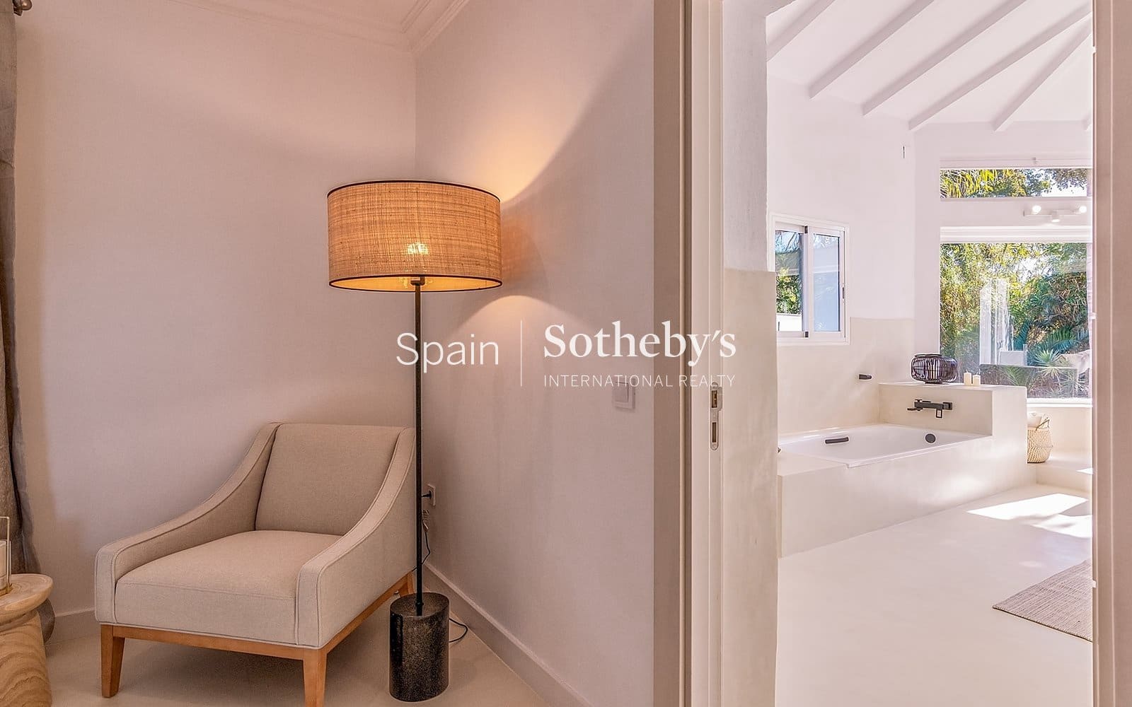 5 bedroom Villa for rent in Sotogrande with pool garage - € 10,000 (Ref: 9694432)