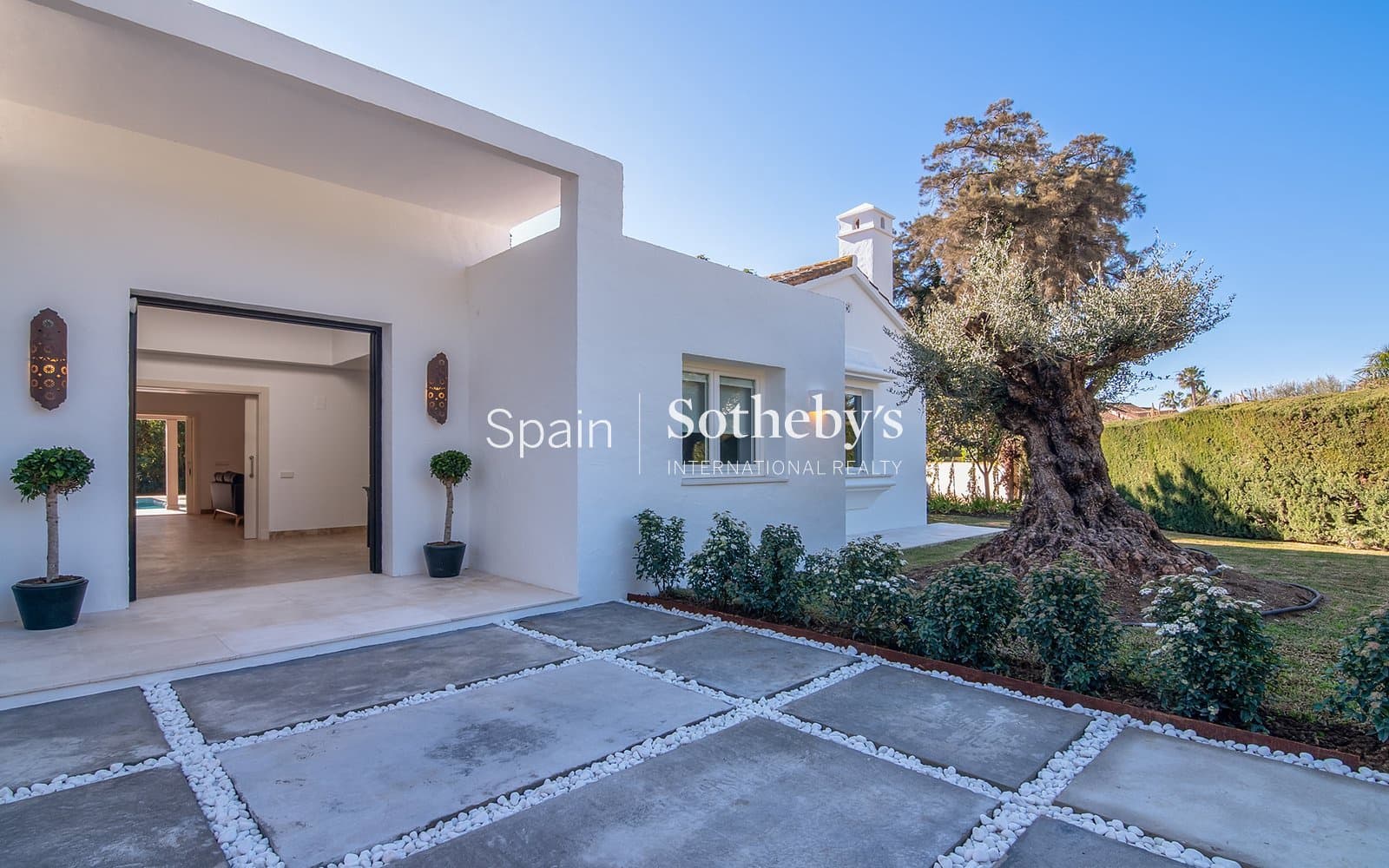 5 bedroom Villa for rent in Sotogrande with pool garage - € 10,000 (Ref: 9694432)