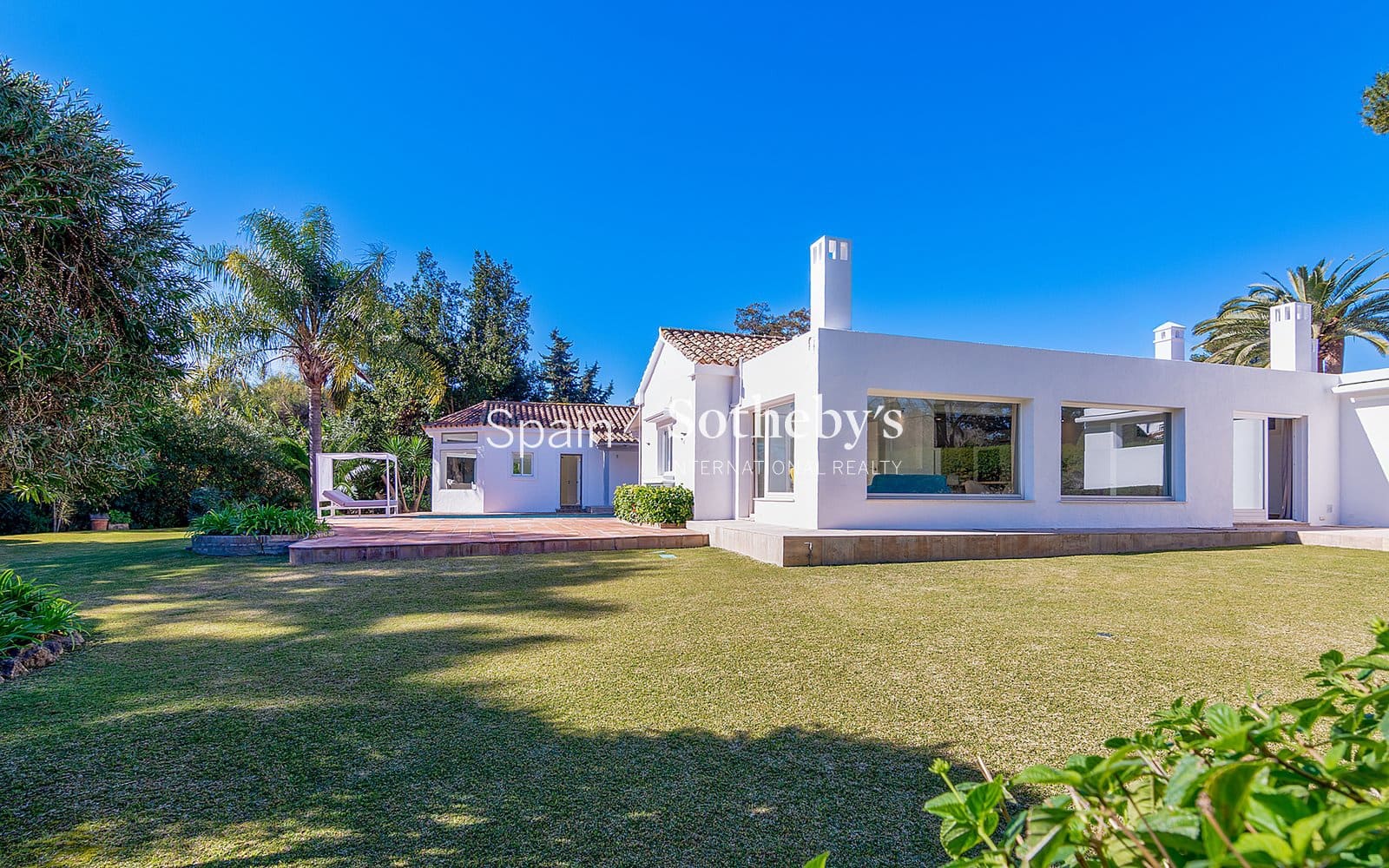 5 bedroom Villa for rent in Sotogrande with pool garage - € 10,000 (Ref: 9694432)