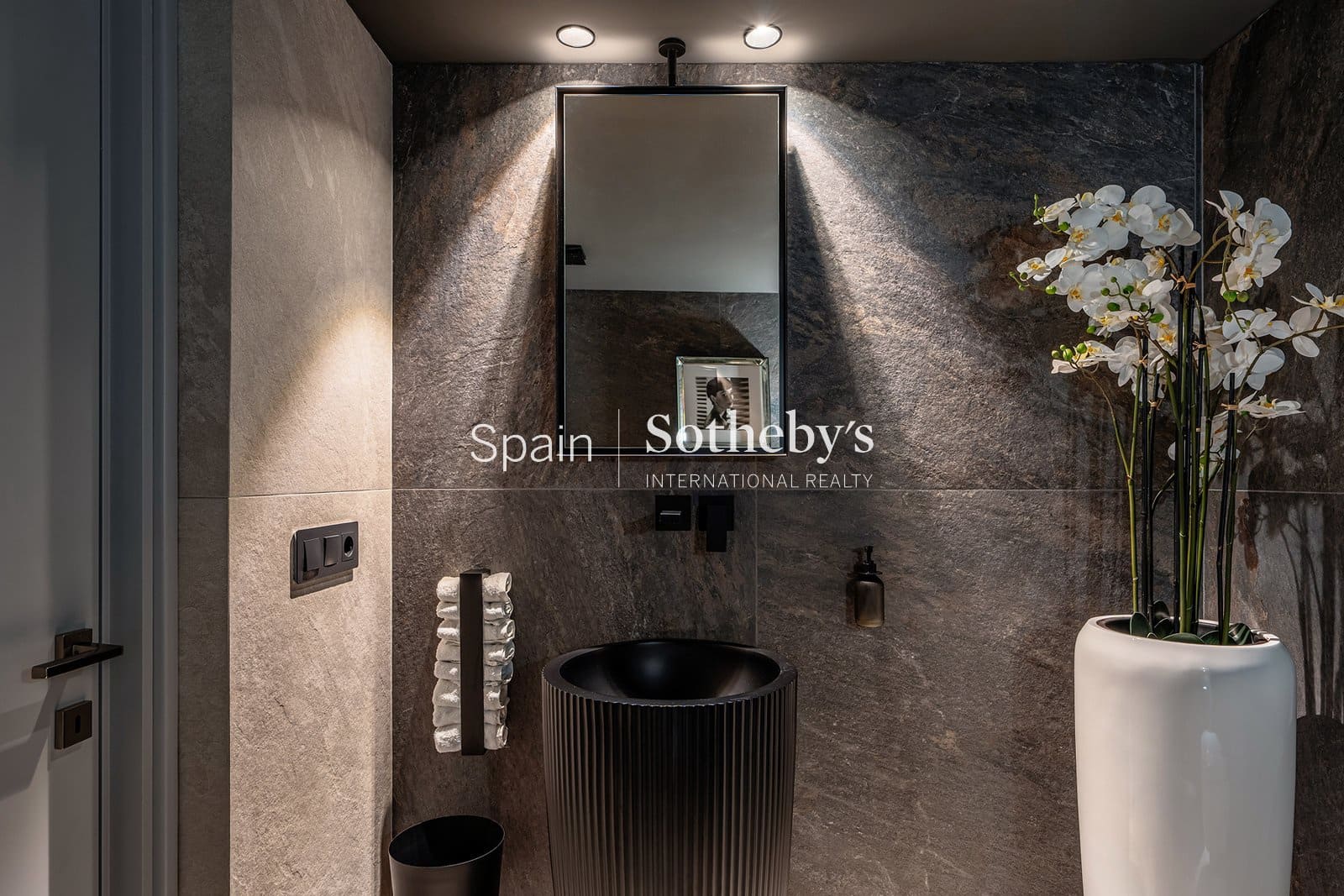 6 sovrum Villa till salu i Marbella med pool garage - 3 850 000 € (Ref: 9696752)