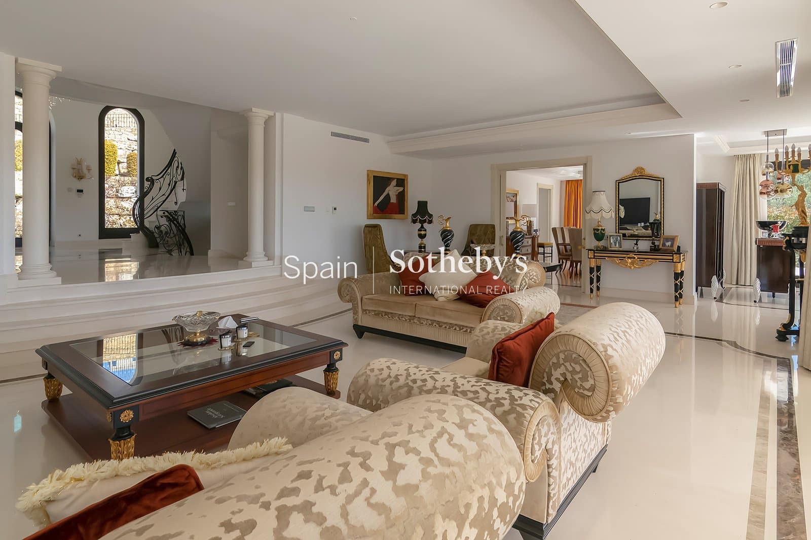 5 bedroom Villa for sale in Sotogrande with pool garage - € 6,850,000 (Ref: 9697763)