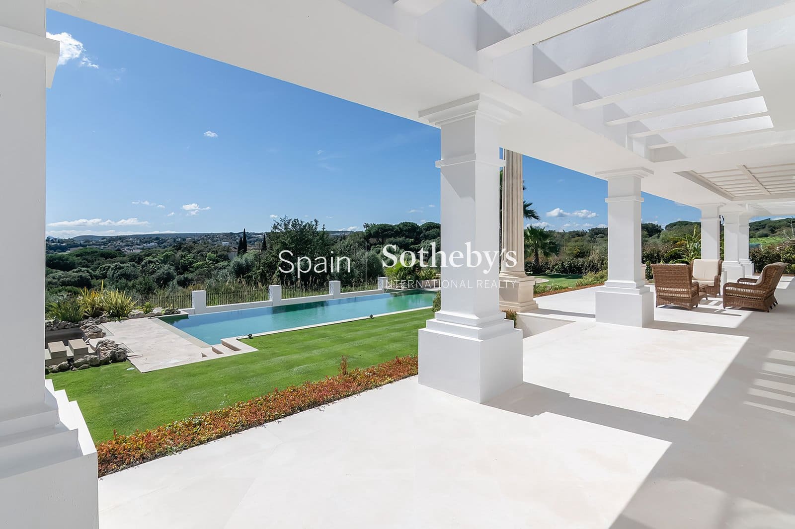 5 bedroom Villa for sale in Sotogrande with pool garage - € 6,850,000 (Ref: 9697763)