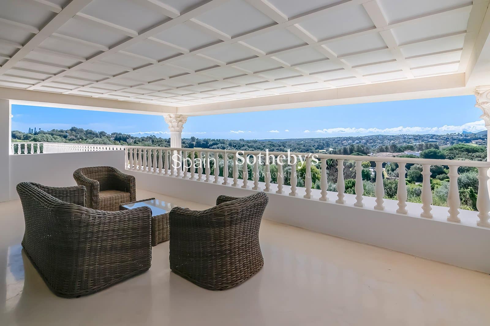 5 bedroom Villa for sale in Sotogrande with pool garage - € 6,850,000 (Ref: 9697763)