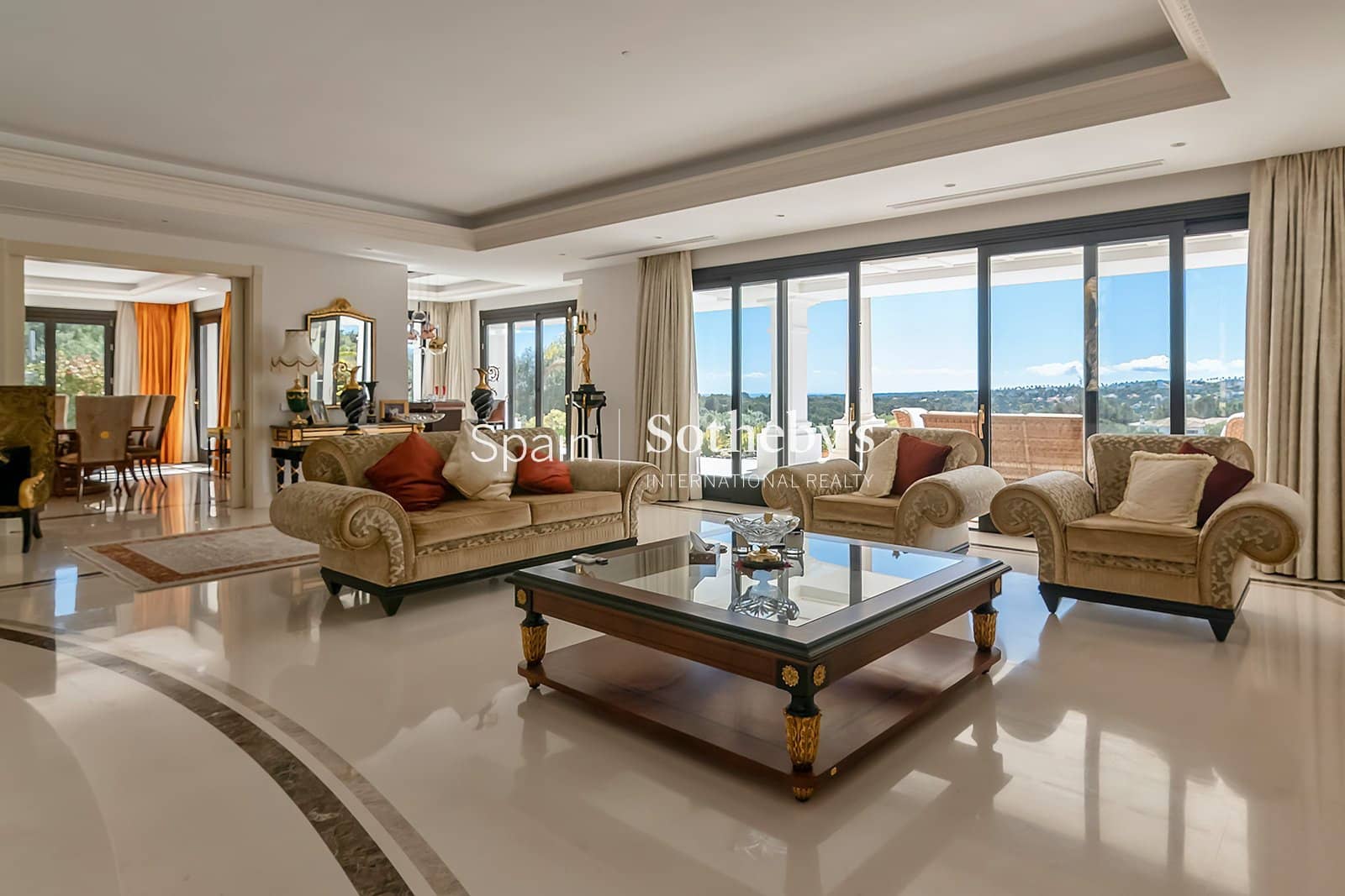 5 bedroom Villa for sale in Sotogrande with pool garage - € 6,850,000 (Ref: 9697763)