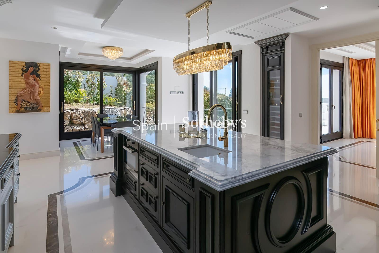 5 bedroom Villa for sale in Sotogrande with pool garage - € 6,850,000 (Ref: 9697763)